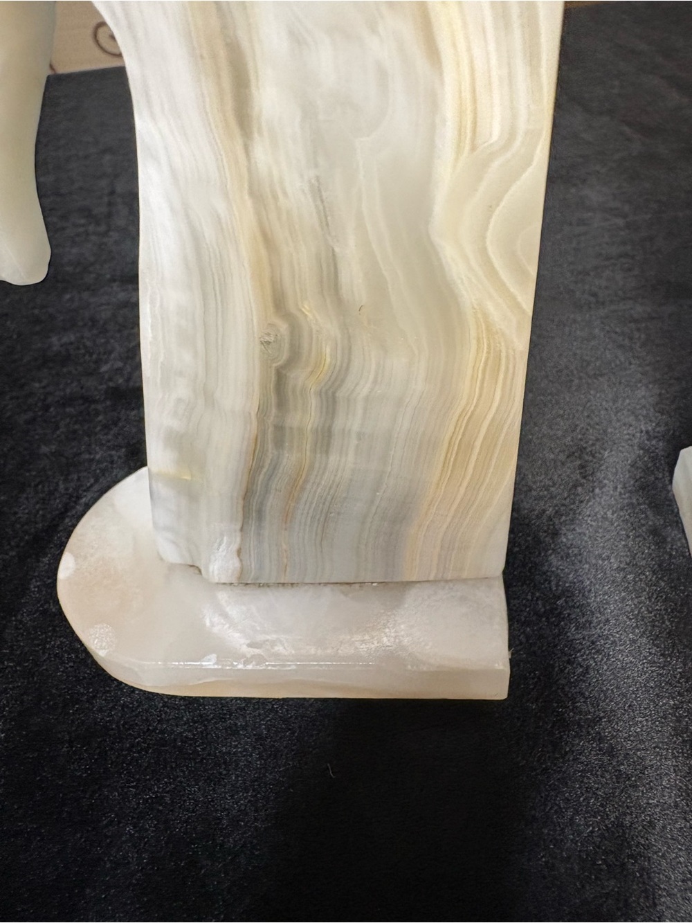 Vintage Mid- Century Pair If Hand-Carved Marble Horse Head Bookends - Picture 4 of 9